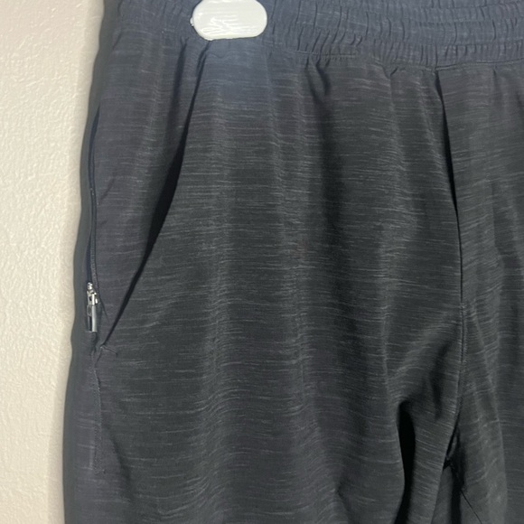 Lululemon athleisure shorts. Black. Size L - Picture 5 of 5